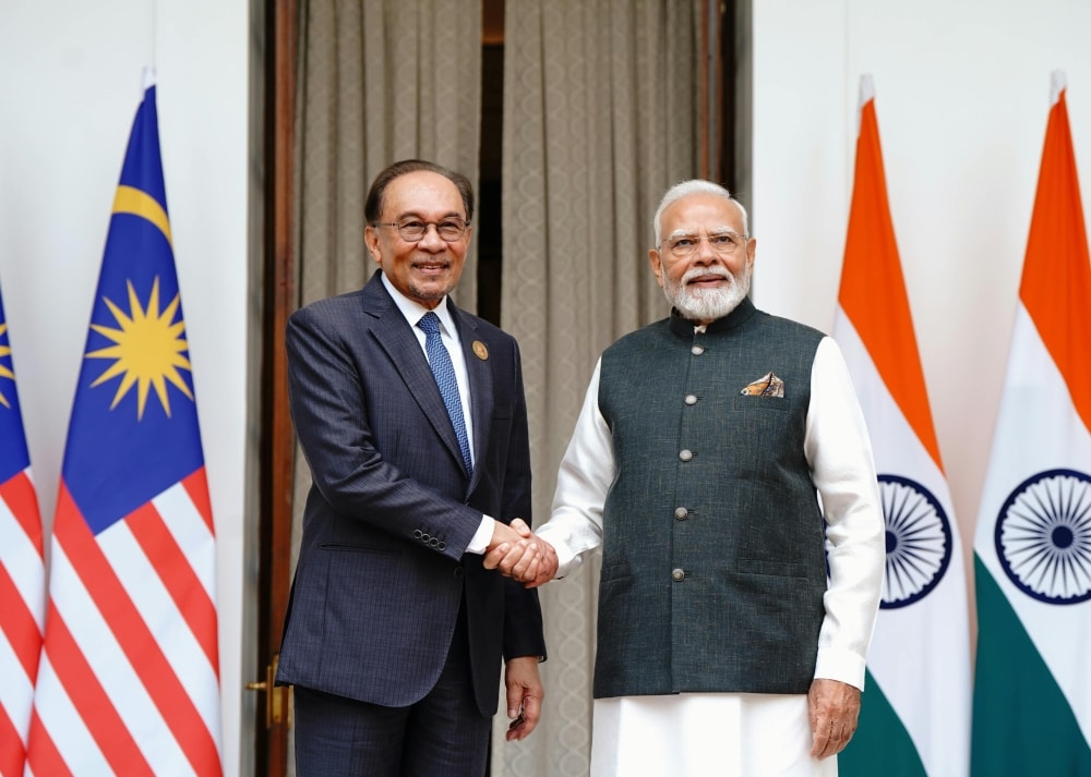 “என் சகோதரர்” பிரிக்ஸ் மாநாட்டில் அன்வார் - மோடி நெகிழ்ச்சியான சந்திப்பு