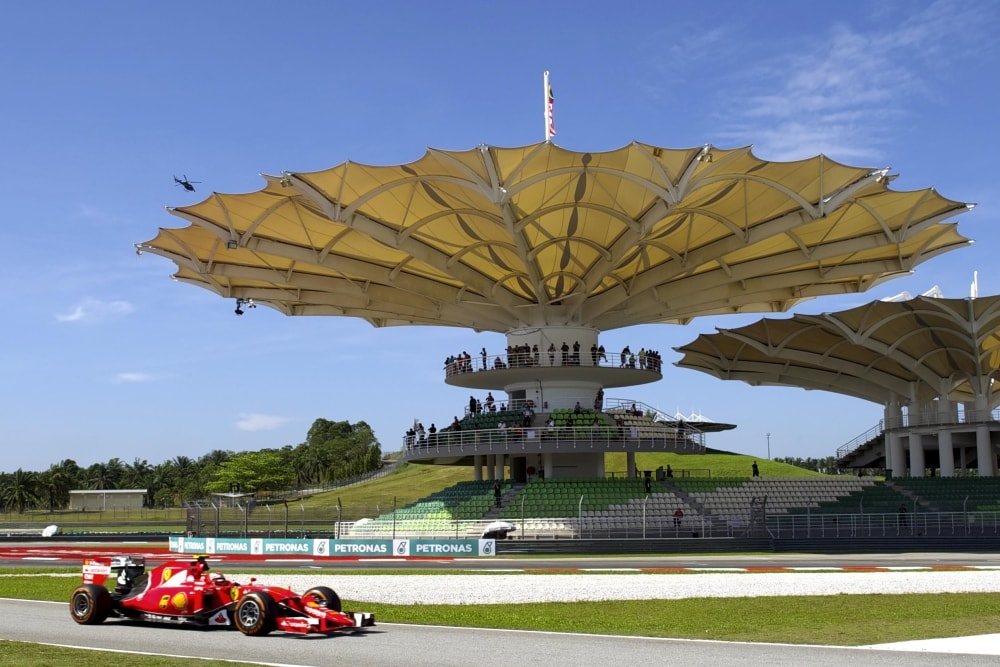 சிப்பாங் F1 பந்தயம்: 1 லட்சம் டிக்கெட்டுகள் விற்பனையாகி புதிய சாதனை