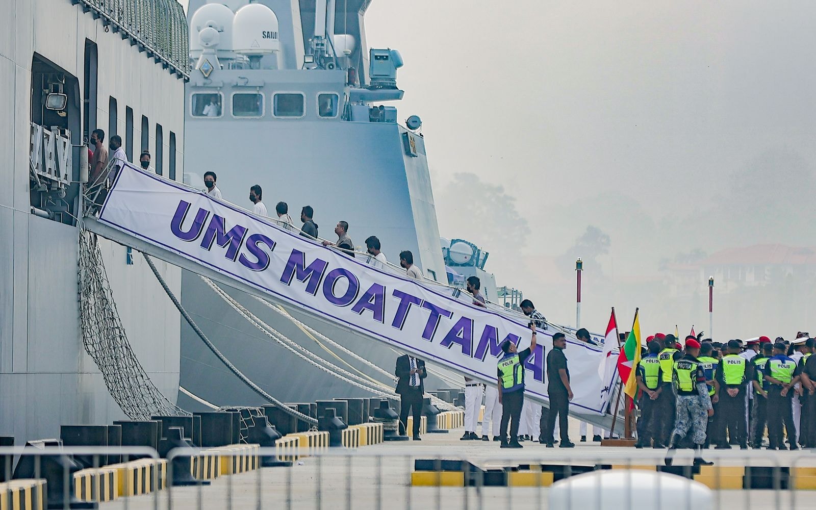 5, 000 மியன்மார் அகதிகளை நாடு கடத்தத் தடை கோரி வழக்கறிஞர் மன்றம் நீதிமன்றத்தில் மனு